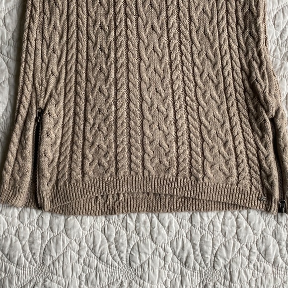 American Eagle Knit Sweater With Zipper Detailing - Picture 3 of 5